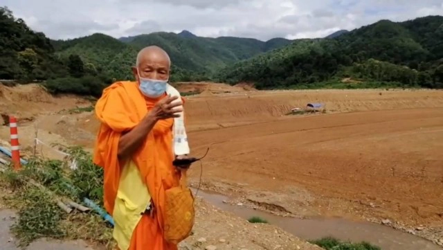 เจ้าอาวาสวัดแม่แคม แจ้งความทวงคืนค่าเวนคืนที่ดิน