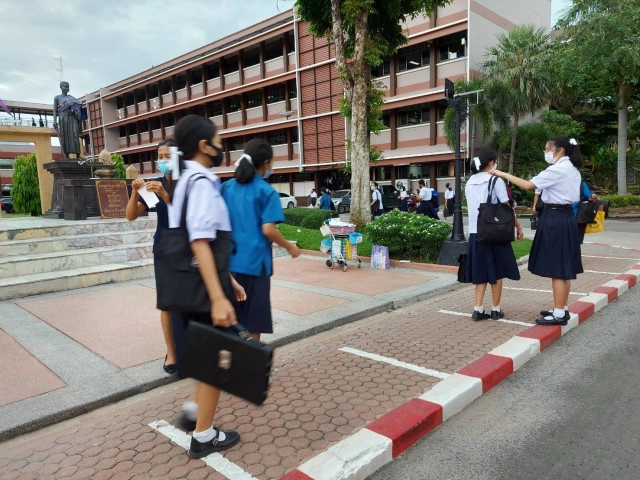 ผอ.โรงเรียนสุรนารีเปิดเต็มที่ให้นักเรียนแสดงออก