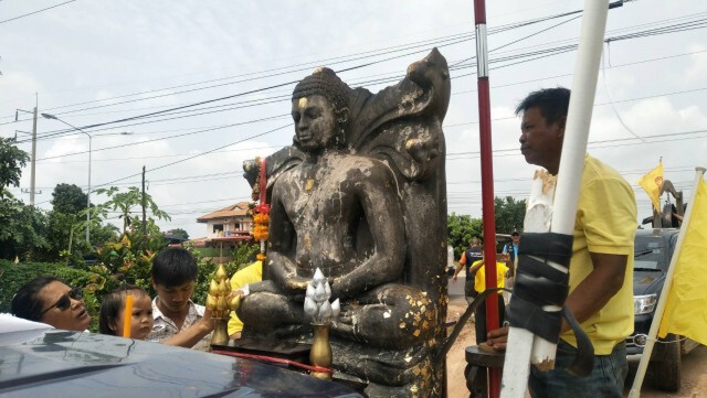 ปาฏิหาริย์ อัญเชิญหลวงพ่อศรี 1,200 ปีแห่ขอฝนช่วยชาวบ้าน