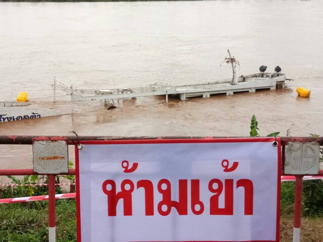 กู้เรือท่องเที่ยวไทยจมน้ำโขงชะงักคาดกู้ได้ช่วงน้ำลด