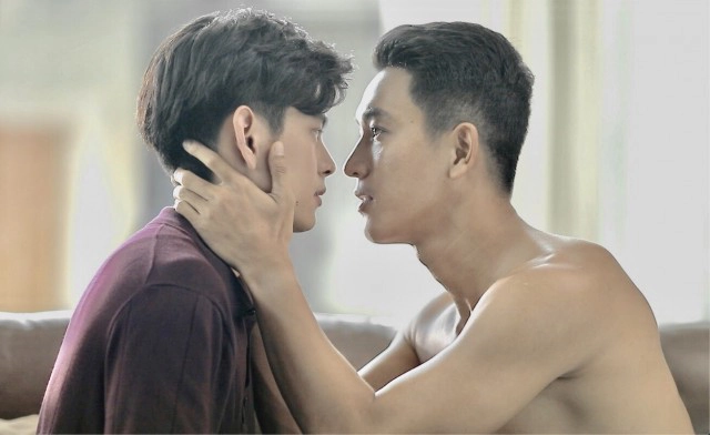 "กอล์ฟ" สายรุกชิงจูบ "เอี๊ยง" จริงไม่อิงมุมกล้อง