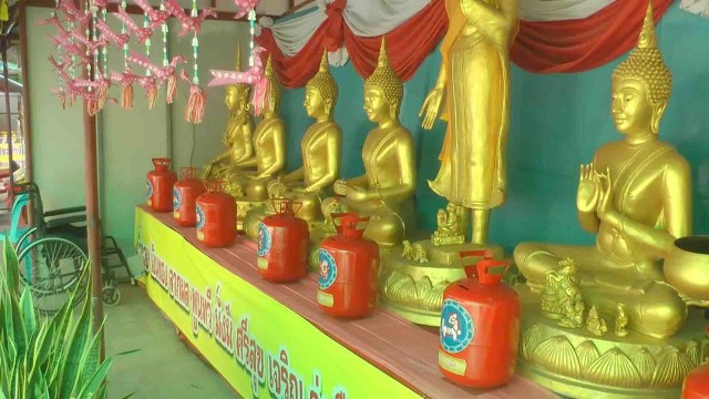 เก๋ไก๋!ตู้รับบริจาคถังน้ำยาแอร์