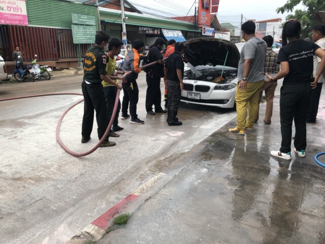 ระทึกไฟไหม้รถหรู-คาดระบบไฟขัดข้อง