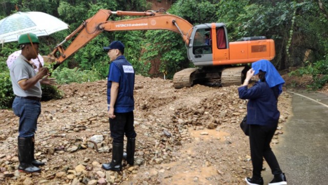 ดินถล่ม500ครอบครัวถูกตัดขาดจากโลกภายนอก