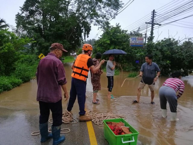 น้ำป่าหลาก"แม่กำปอง"อ่วม ดินสไลด์-ไฟดับ