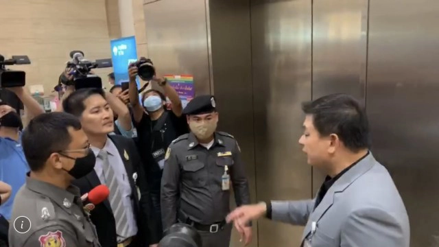 เปิดนาที "มงคลกิตต์-สิระ"หวิดฟาดปากกลางสภาฯ