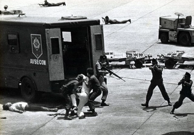 21 ส.ค. 2526 นินอย อาคิโน่ กลับบ้าน แต่ไม่ถึง