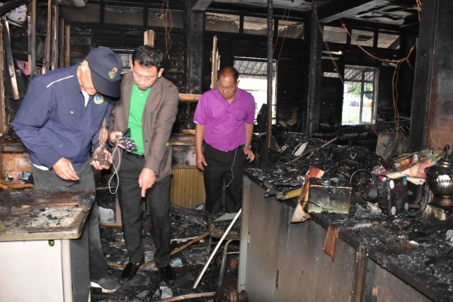 ไฟไหม้อาคารเรียนอายุกว่า 100 ปี รร.อนุบาลอุตรดิตถ์