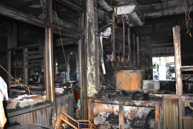 ไฟไหม้อาคารเรียนอายุกว่า 100 ปี รร.อนุบาลอุตรดิตถ์