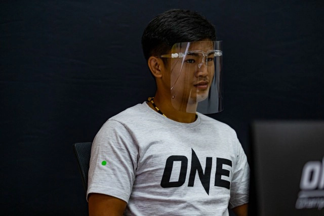 "กุหลาบดำ" หวังน็อก "แสงมณี" บู๊ วันโนเซอร์เรนเดอร์ มวยไทย