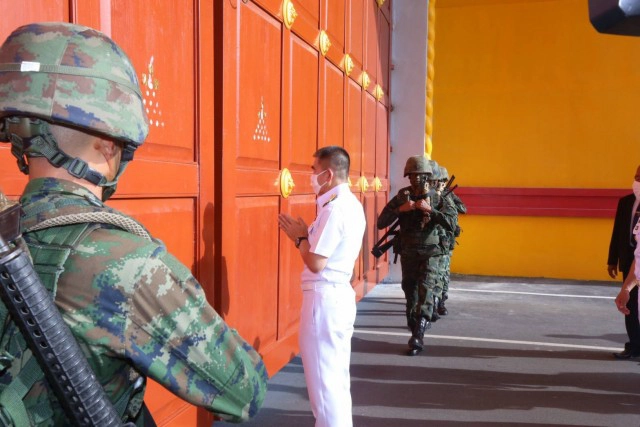 ซุ้มประตูนย.มูลค่า 20 ล.เปิดใช้แล้ว ทร.ยันไม่ใช่งบหลวง