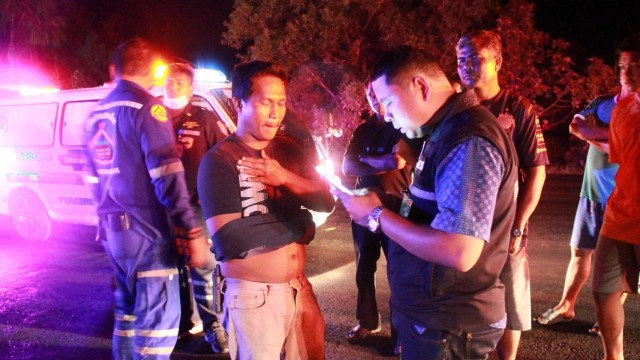 รถร่วมกตัญญูบรรทุกศพชนรถพ่วงญาติเจ็บ4 ศพยังติดในรถ