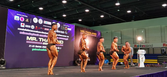 เพาะกายชิงชนะเลิศแห่งประเทศไทย  วันแรกชิงชัย 9 รุ่น