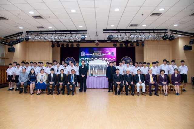 กรุงเทพคริสเตียนประกาศความสำเร็จสร้างดาวเทียม  BCC SAT -1