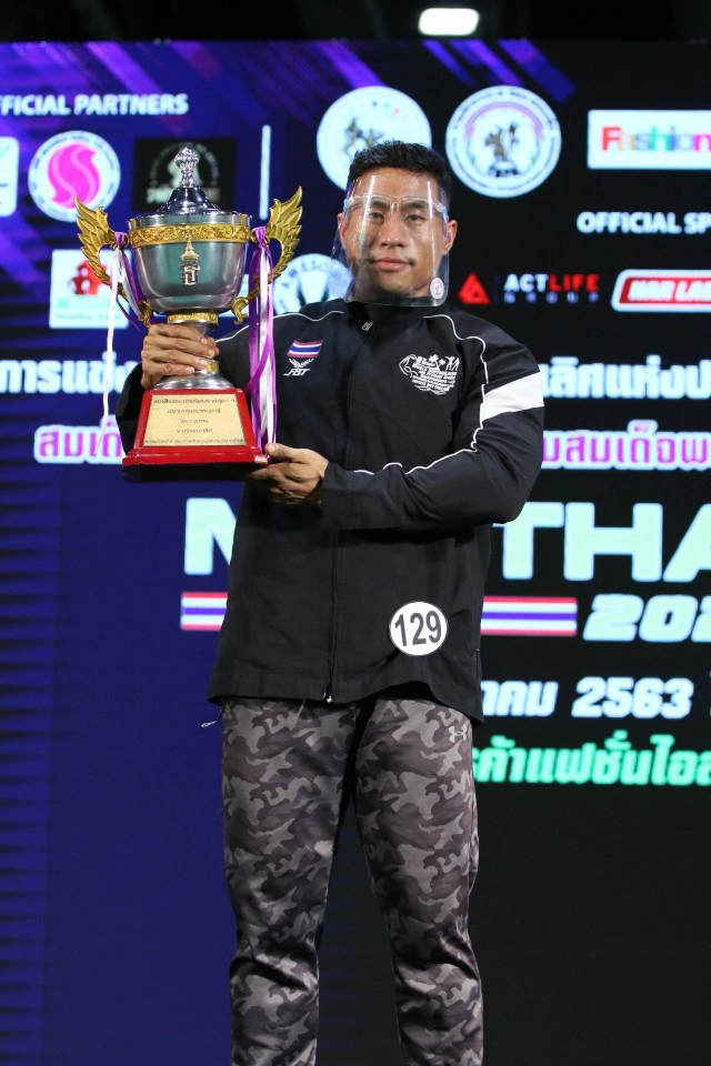 เพาะกายชนะเลิศแห่งประเทศไทย "พรเทพ" แชมป์ถ้วยพระราชทาน