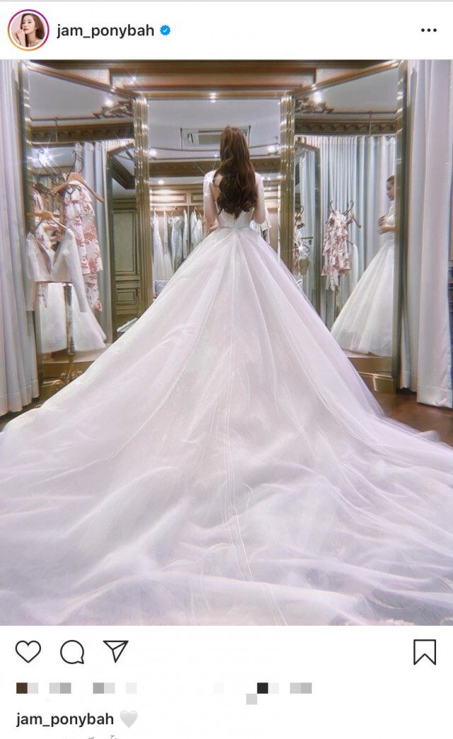 "แจม เนโกะจัมพ์" เผยภาพลองชุดแต่งงาน สุดอลังการ