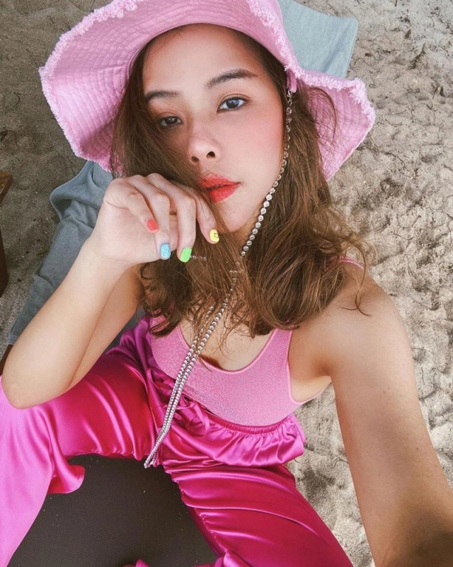 "พลอย ชวพร" โพสต์ "อิหยังวะ" โดนอ้างเป็นลูกสาวนายกฯ ที่ชาวเน็ตตามหา