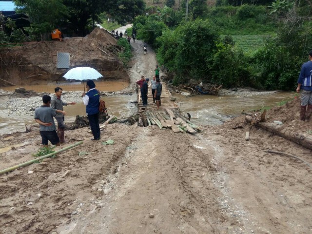สะพานชั่วคราวข้าม "ลำน้ำแม่เตียน"ได้แล้ว
