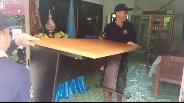 "สบเมย"เร่งอพยพคน-สิ่งของหนีน้ำท่วม