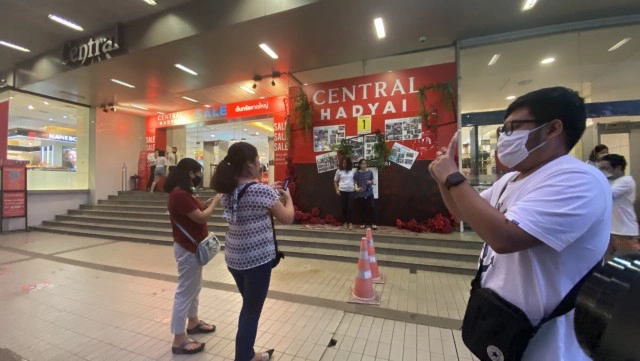 แห่ถ่ายรูปห้างเซ็นทรัลหาดใหญ่ก่อนปิดตัววันนี้