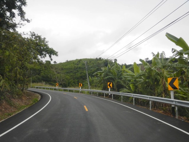 ทางหลวงชนบทปรับปรุงถนนหนุนท่องเที่ยว อ.แม่สรวย จ.เชียงราย