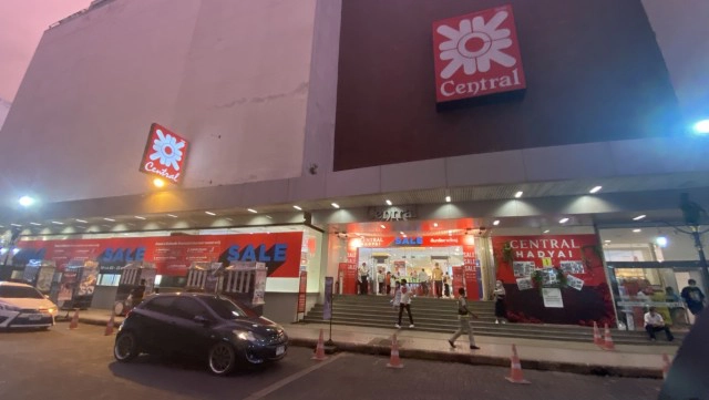 แห่ถ่ายรูปห้างเซ็นทรัลหาดใหญ่ก่อนปิดตัววันนี้