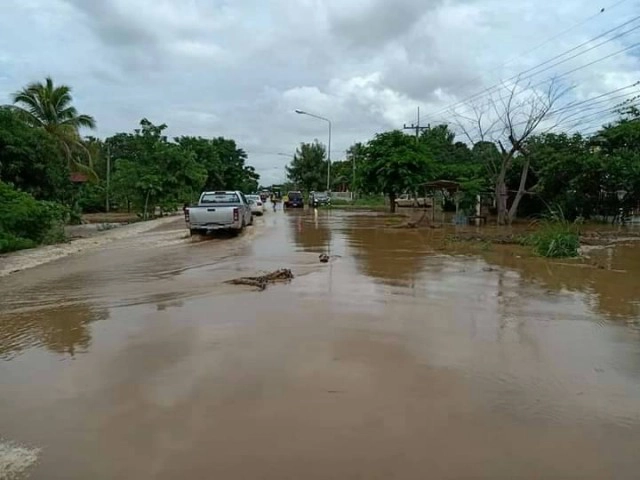 น้ำท่วม"สุโขทัย"อ่วมหนัก-ขยายวงกว้าง 3 อำเภอ