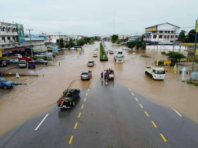 น้ำท่วม"สุโขทัย"อ่วมหนัก-ขยายวงกว้าง 3 อำเภอ