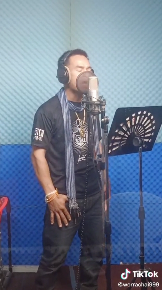 ลุงพลปะทะจินตหรา ร้องเต่างอย ให้มันรู้ซะบ้างว่าไผเป็นไผ