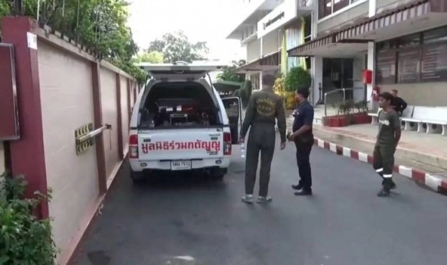 รถปูนทับร่าง "ครู-นักเรียน" ย่านทุ่งครุ ดับ 2 ศพ