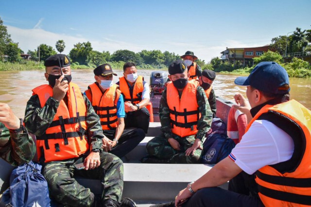 ล่องเรือตรวจน้ำยมขึ้นธงเหลืองผันน้ำเข้าทุ่งบางระกำโมเดล