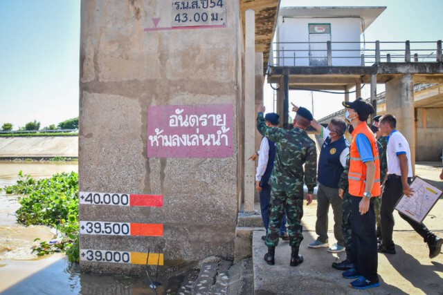 ล่องเรือตรวจน้ำยมขึ้นธงเหลืองผันน้ำเข้าทุ่งบางระกำโมเดล