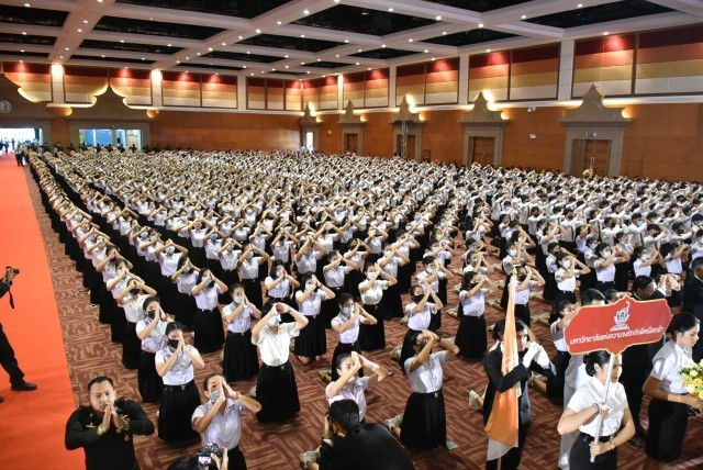 "มหาวิทยาลัยราชภัฏสุราษฎร์ธานี" คนของพระราชา ข้าของแผ่นดิน