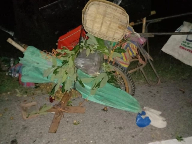 สองตายายขับรถ จยย. กลับจากขายผลไม้ ถูกรถยนต์ชนแล้วหลบหนี