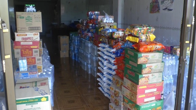 "ชาลาวันดีเซล"รับบริจาคสิ่งของช่วยน้ำท่วมสุโขทัย