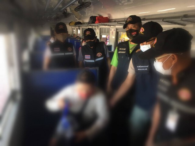 รวบคนร้ายจี้ชิงทรัพย์เซเว่นฯลำปางระหว่างนั่งรถไฟหนีเข้ากรุง