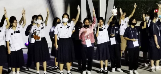 "นิสิต-นักเรียน"ครึ่งพันร่วมกิจกรรม"เฉลิมปลดแอก"