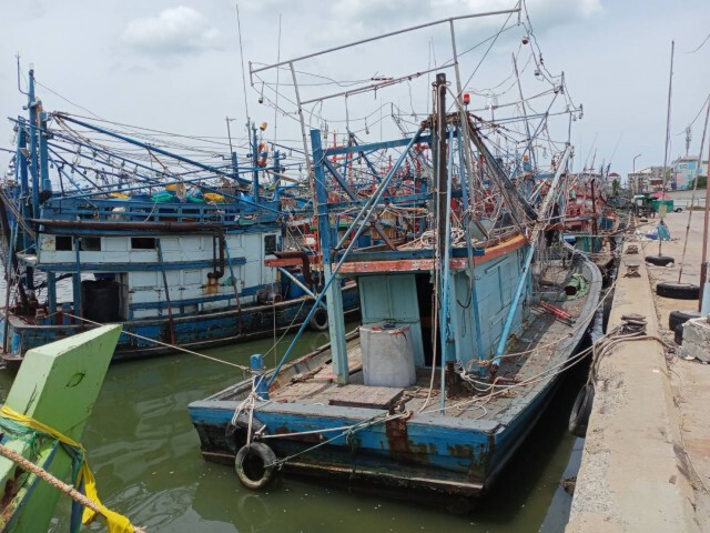 ชาวประมงทวงสัญญา รัฐรับซื้อเรือ หลังวิกฤติหนัก