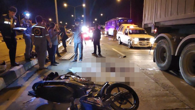 หนุ่มแพร่ซิ่งจยย.กลับอยุธยาชนท้ายพ่วงพ่วงดับ