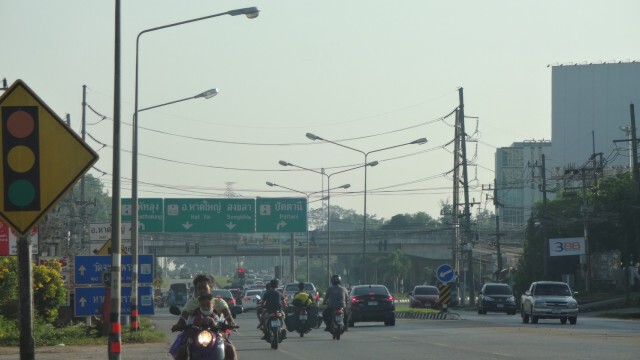 เพิ่มท่อลอดแก้น้ำท่วมแยกสนามบิน