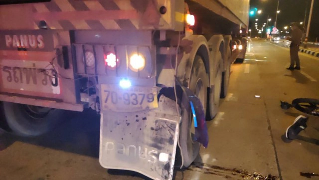 หนุ่มแพร่ซิ่งจยย.กลับอยุธยาชนท้ายพ่วงพ่วงดับ