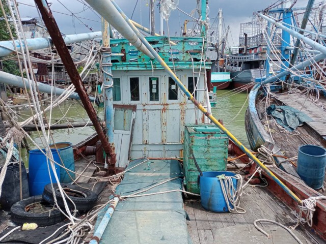 ชาวประมงทวงสัญญา รัฐรับซื้อเรือ หลังวิกฤติหนัก