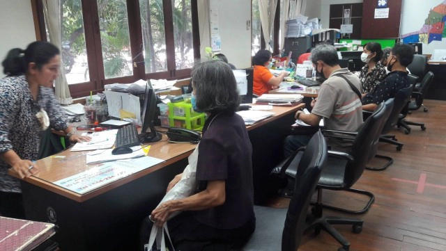 ชาวโคราชแห่ชำระภาษีที่ดินและสิ่งปลูกสร้างแน่นเทศบาล