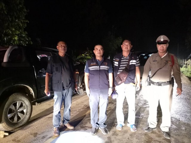 รถขนแรงงานเถื่อนถูกสกัดจับพุ่งชนรถตำรวจพังยับ