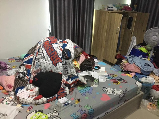 สาวเข่าทรุด สุดโชคร้ายโดนออกจากงานยังมาโดนโจรขึ้นบ้าน