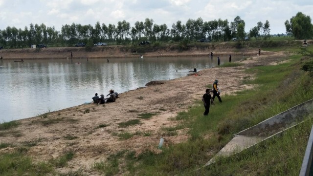 ฝนทิ้งช่วง สระผลิตประปาเริ่มแห้งเร่งจับปลาขาย