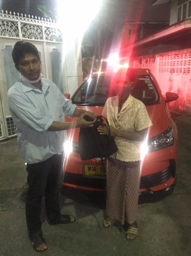 ยายวัย 70 ลืมของบนแท็กซี่ทรัพย์สินไม่สำคัญเท่าของมีค่าไว้ต่อชีวิต