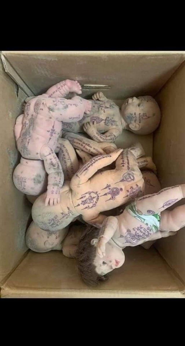 โซเชียลแฉ ชายแต่งตัวคล้ายหมอผี ทำตุ๊กตายัดเถ้ากระดูกคนส่งออกขาย