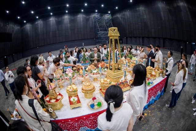 คนบันเทิง ร่วมบวงสรวงแลนด์มาร์คใหม่ใจกลางกรุง