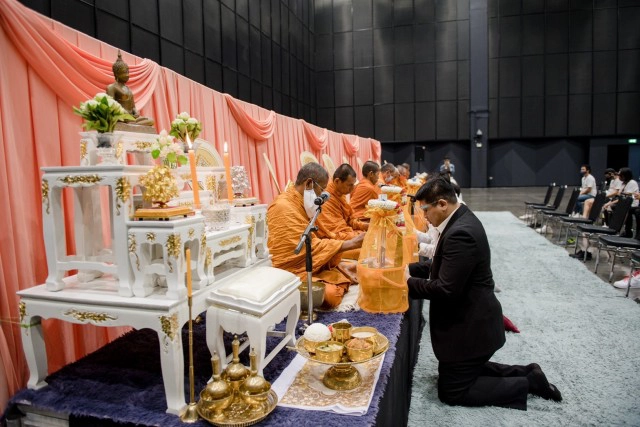 คนบันเทิง ร่วมบวงสรวงแลนด์มาร์คใหม่ใจกลางกรุง